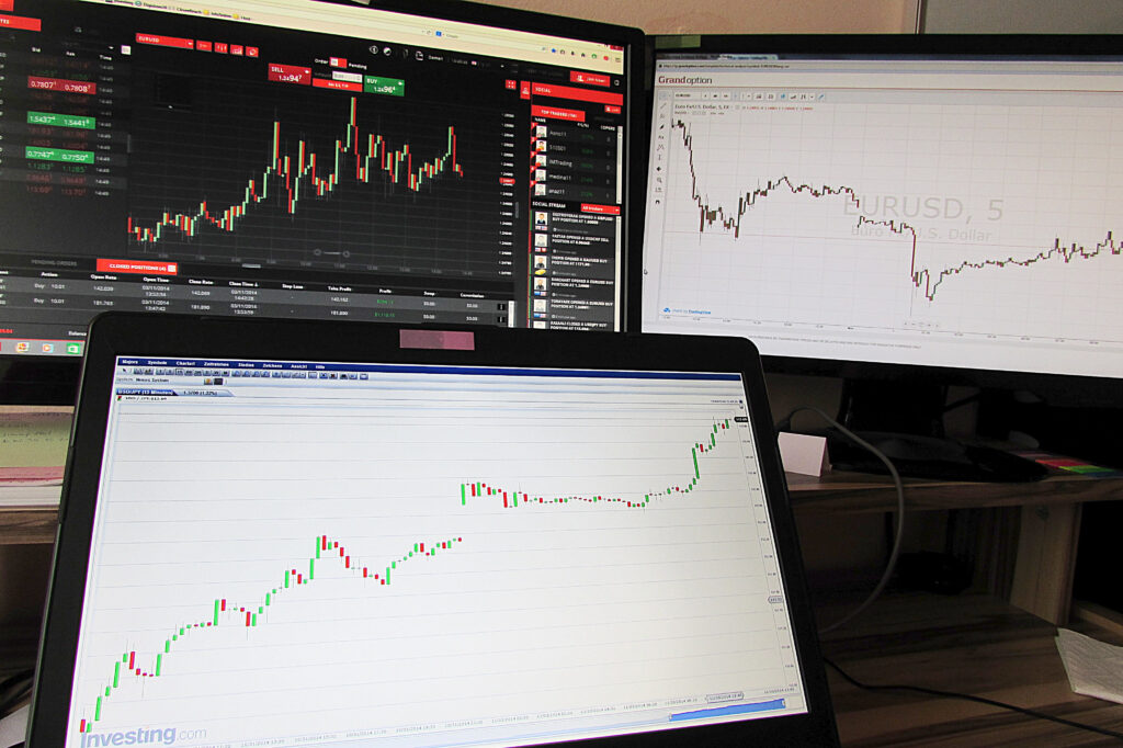 Trading and Investing in Forex, Stocks and Cryptocurrencies